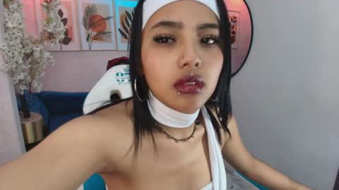 madisson_thompsonn online show from May 2026 09:00:02 PM