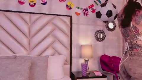 MadissonPayton online show from July 2026 02:12:02 PM