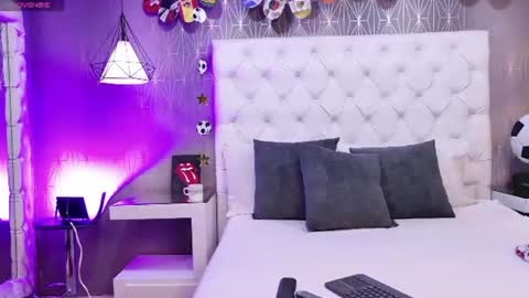 MadissonPayton online show from July 2026 12:07:01 PM