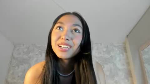 Snapshot of mady_roa chatting on July 2026 07:45:01 AM Mady Roa online show from July 2026 07:45:01 AM