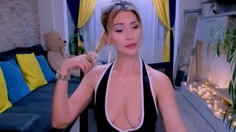 Madye Roberts online show from December 2025 10:29:01 PM