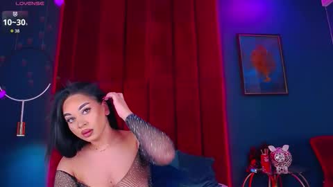 MadyLuxx online show from October 2025 06:52:01 PM