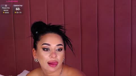 Snapshot of madyluxx chatting on June 2026 12:22:01 PM MadyLuxx online show from June 2026 12:22:01 PM