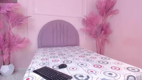 madyscarlett online show from September 2025 11:48:01 AM
