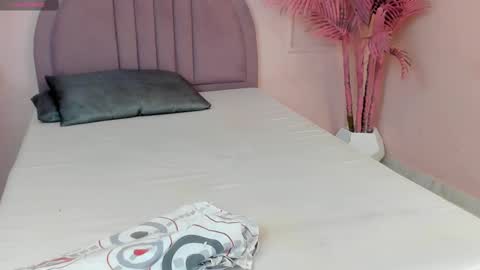 madyscarlett online show from September 2025 11:48:01 AM