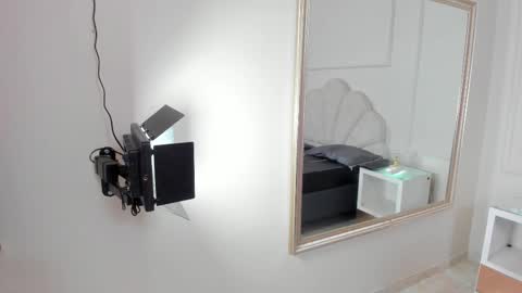 madyscarlett online show from October 2025 12:04:02 PM