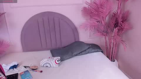 madyscarlett online show from October 2025 11:43:01 AM