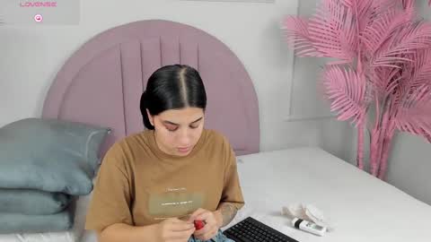 madyscarlett online show from November 2025 08:05:01 PM