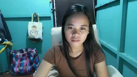 Snapshot of mae_lovers234xx chatting on December 2024 03:22:01 PM mae_lovers234xx online show from December 2024 03:22:01 PM