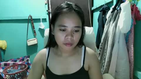 Snapshot of mae_lovers234xx chatting on December 2024 02:13:02 PM mae_lovers234xx online show from December 2024 02:13:02 PM