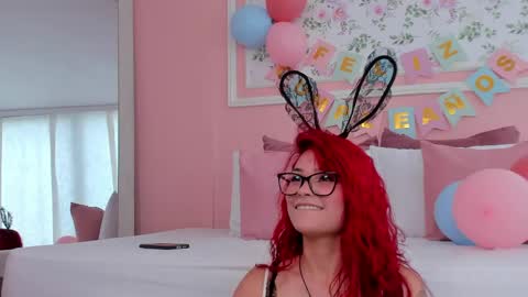 Mae Lyra online show from June 2026 06:03:02 PM