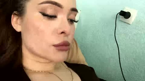 magggg658318 online show from August 2026 12:59:02 PM