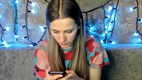 Maggie online show from February 2025 04:42:02 AM