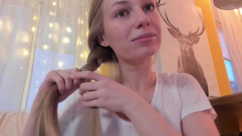 Alice  online show from December 2025 01:06:01 PM