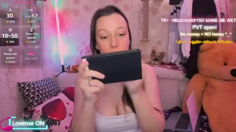 Snapshot of magic_lilly chatting on May 2026 08:16:01 PM Hello sweet I am Lilly Lets have fun The show will start around 600 PM GTM or 100 PM GTM online show from May 2026 08:16:01 PM