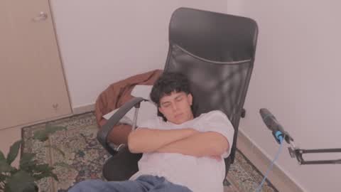 Tony Hoffa online show from December 2025 07:53:02 PM