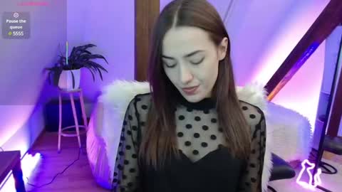 Zooey online show from February 2025 07:25:01 PM