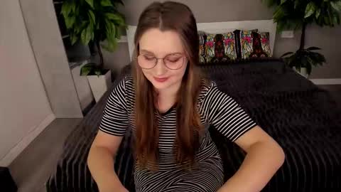 Emily online show from October 2025 12:27:01 PM