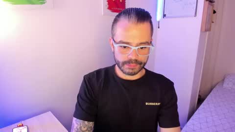     online show from April 2026 01:42:01 AM