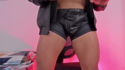 Snapshot of magnusclark chatting on February 2026 07:04:02 PM Magnusclark online show from February 2026 07:04:02 PM