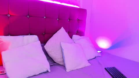 Mai online show from February 2026 10:05:02 PM