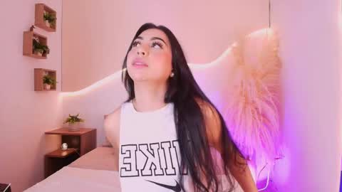 MAIA  LIA  online show from September 2025 06:10:02 PM