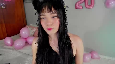 Snapshot of maia_w10 chatting on October 2025 12:28:01 PM Maia online show from October 2025 12:28:01 PM