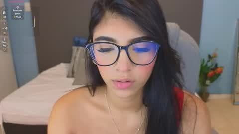 Maiaa Ruiz  online show from October 2025 02:45:02 PM