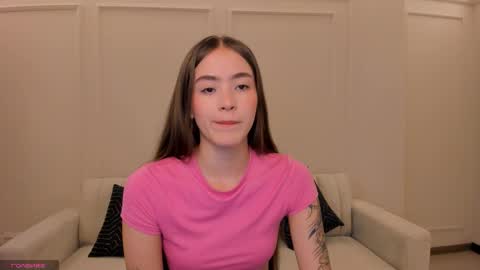  Maia  online show from February 2026 06:14:01 PM