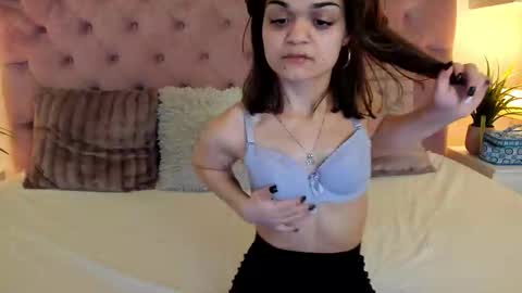 Snapshot of maiamini chatting on February 2025 09:53:02 PM Maia online show from February 2025 09:53:02 PM