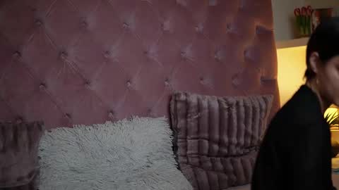 Snapshot of maiamini chatting on October 2025 08:52:02 PM Maia online show from October 2025 08:52:02 PM