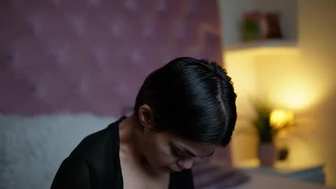 Snapshot of maiamini chatting on October 2025 09:37:02 PM Maia online show from October 2025 09:37:02 PM