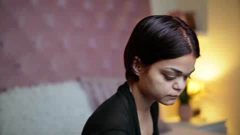 Snapshot of maiamini chatting on October 2025 10:58:02 PM Maia online show from October 2025 10:58:02 PM