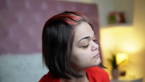 Snapshot of maiamini chatting on January 2026 10:01:02 PM Maia online show from January 2026 10:01:02 PM