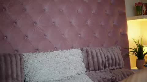 Snapshot of maiamini chatting on January 2026 09:16:01 PM Maia online show from January 2026 09:16:01 PM