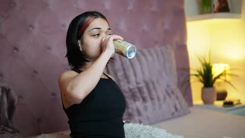 Snapshot of maiamini chatting on February 2026 10:05:02 PM Maia online show from February 2026 10:05:02 PM