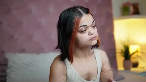 Snapshot of maiamini chatting on March 2026 08:37:01 PM Maia online show from March 2026 08:37:01 PM