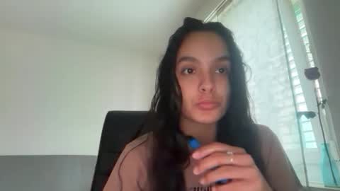 Maia  online show from April 2026 05:18:01 PM