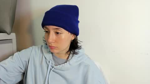 Snapshot of maibys_cute chatting on December 2025 04:06:01 AM maibys online show from December 2025 04:06:01 AM