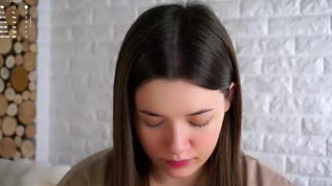 Lucy online show from November 2025 02:00:01 AM