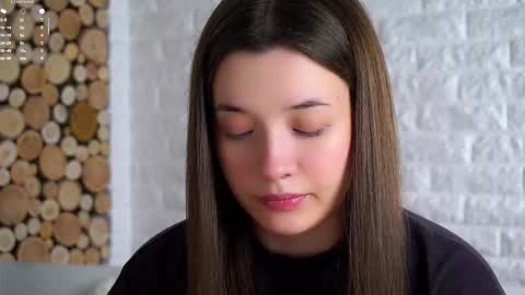 Lucy online show from November 2025 03:05:01 AM