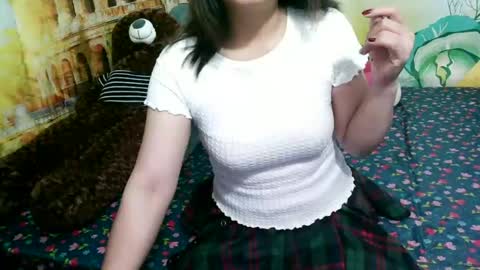 Snapshot of maiili06 chatting on February 2026 01:04:01 AM maiili06 online show from February 2026 01:04:01 AM