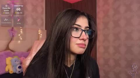 maiily_tay online show from February 2026 12:28:01 PM