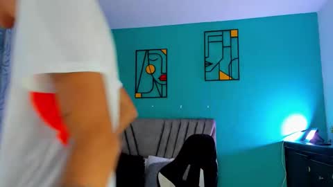 Maikol online show from February 2026 01:23:02 PM