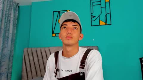 Maikol online show from April 2026 12:27:01 PM