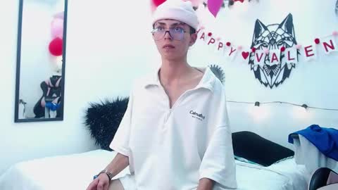 Snapshot of maiky_cooper chatting on February 2025 08:11:02 AM Maiky Cooper online show from February 2025 08:11:02 AM