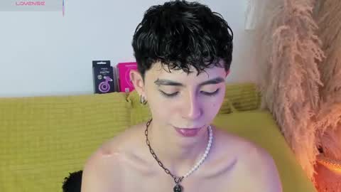 Snapshot of maiky_cooper chatting on October 2025 08:49:01 PM Maiky Cooper online show from October 2025 08:49:01 PM