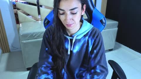 Maily online show from April 2026 03:22:01 AM