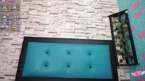  MAILY CAN  online show from October 2025 01:42:02 PM