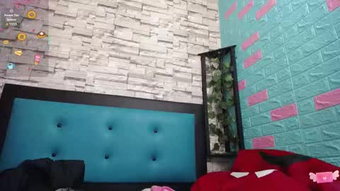  MAILY CAN  online show from November 2025 01:00:02 PM